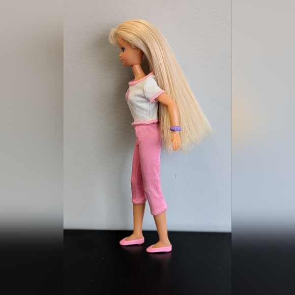 Barbie | Vintage 90s Skipper Doll - Picture 7 of 10